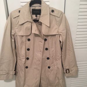 Banana Republic Petite Medium Trench